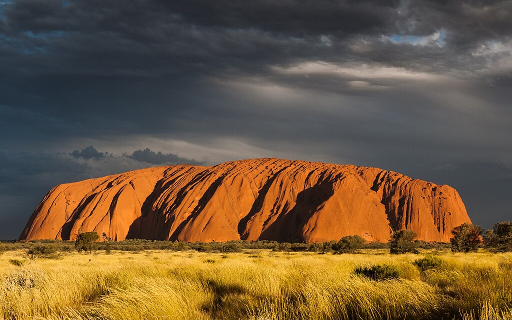 Uluru sunset viewing